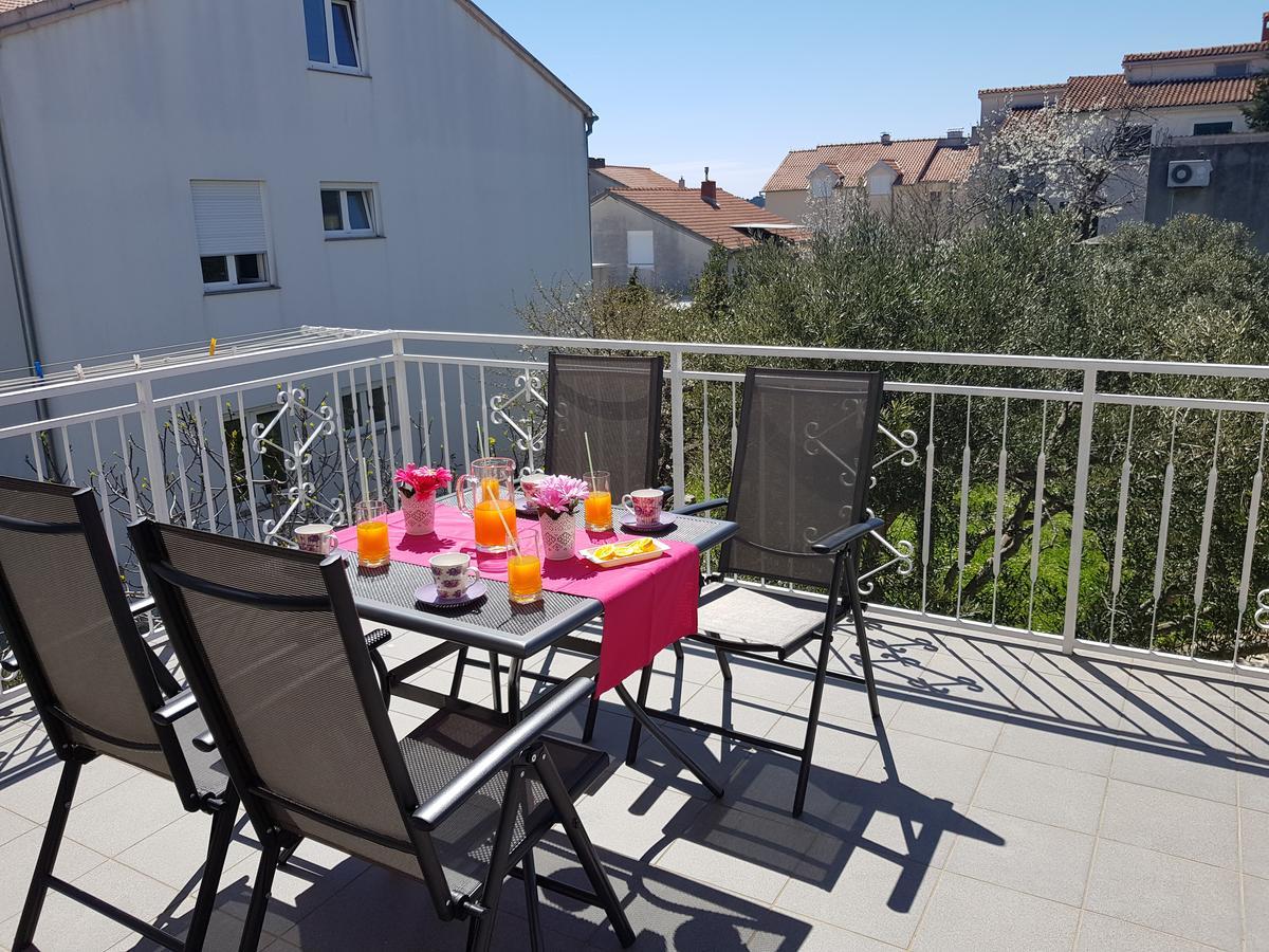 Apartmani Zoric Vodice Exterior photo
